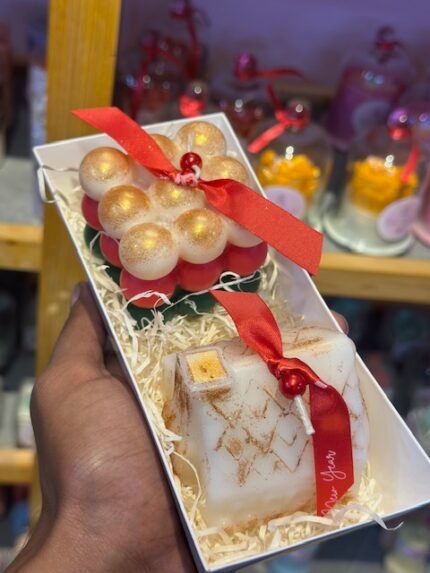 Bubble and Hut Candle set