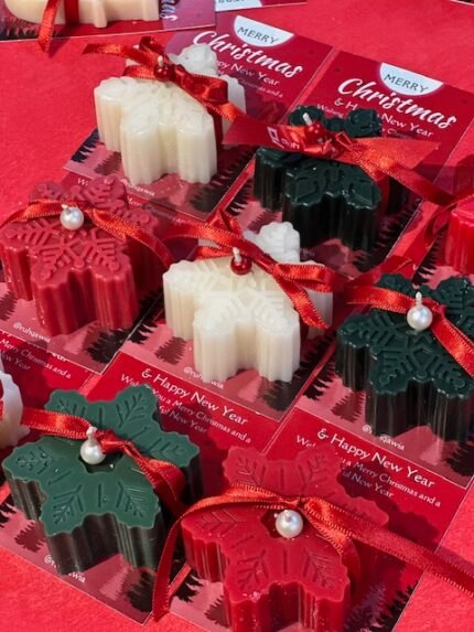 Snowflake Candle with Christmas Card