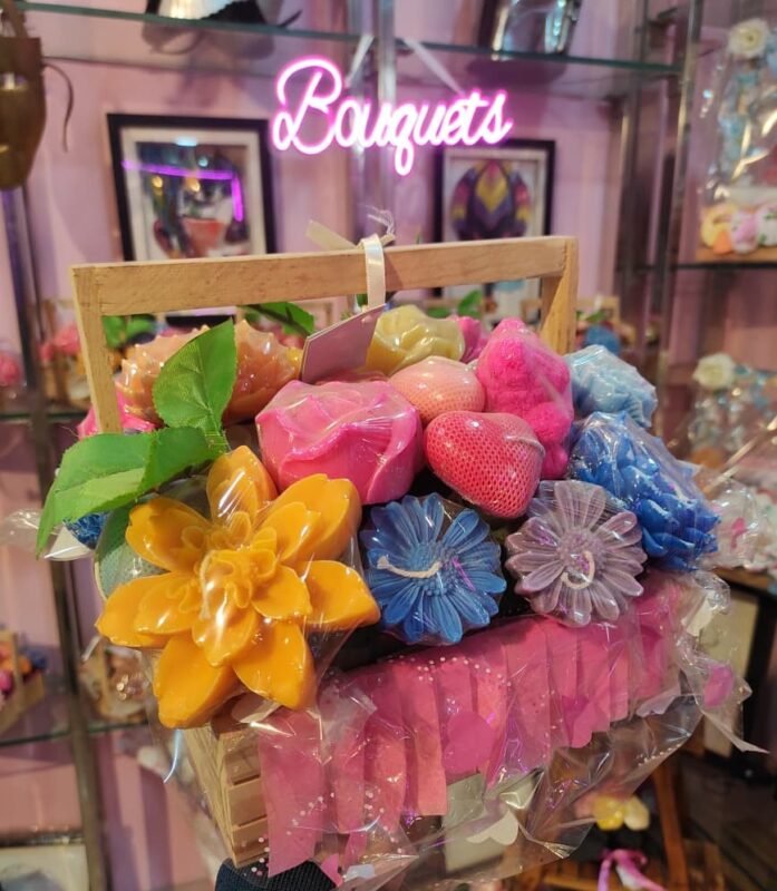 Organic Scented candle bouquet for valentine's day