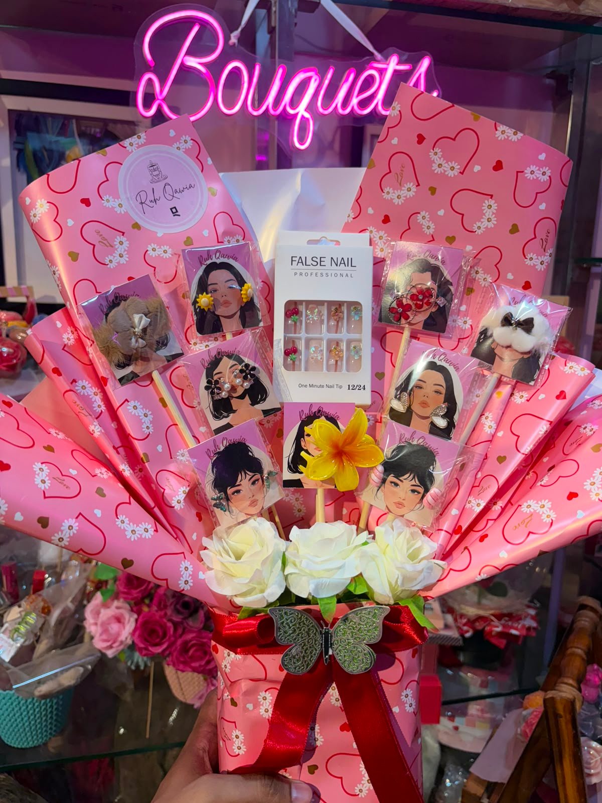 Earrings and accessorries bouquet